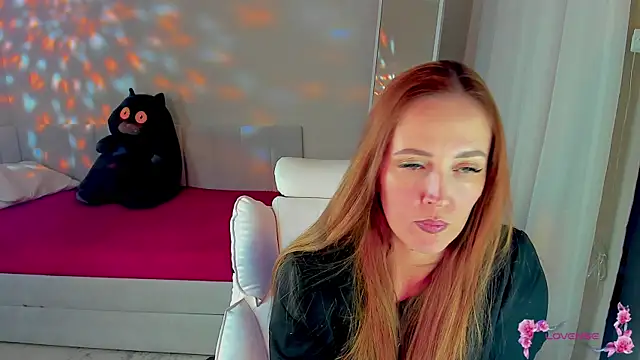 Snapshot of she_wolf chatting on 03-31-26, 01:11 she wolf online show from 03-31-26, 01:11