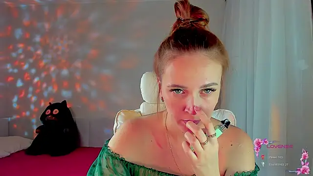 Snapshot of she_wolf chatting on 04-02-26, 02:15 she wolf online show from 04-02-26, 02:15