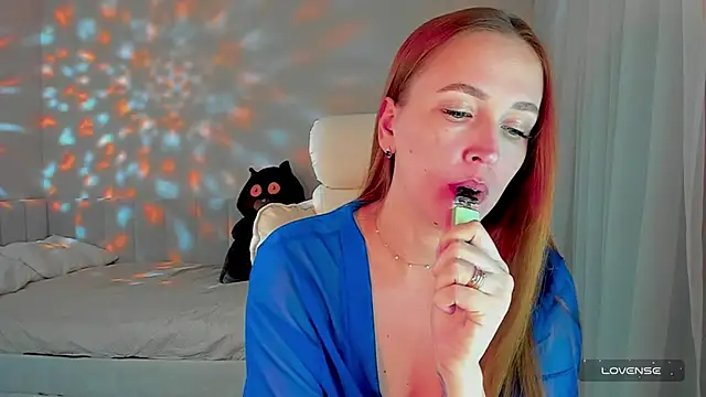 Snapshot of she_wolf chatting on 04-09-26, 01:27 she wolf online show from 04-09-26, 01:27