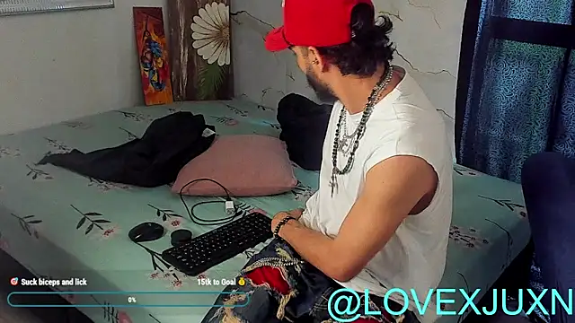 LovexJuxn8 online show from 03-13-26, 08:15