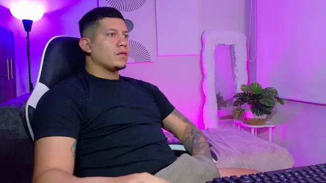  robertobaggioo online show from 06-05-26, 12:33