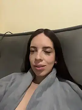 Snapshot of Larinhap chatting on 07-01-26, 09:33 Larinhap online show from 07-01-26, 09:33
