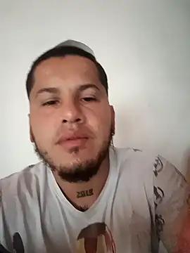 Snapshot of lenin9 chatting on 02-18-26, 02:24 lenin9 online show from 02-18-26, 02:24