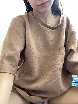 candy deluxe online show from 04-10-26, 08:46