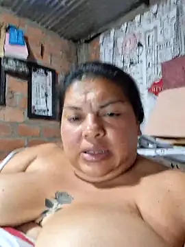 Juli Powl online show from 04-05-26, 01:25