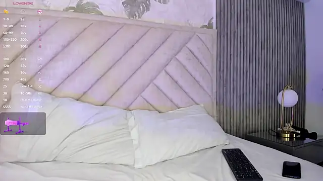 SarahRizof online show from 03-26-26, 05:35