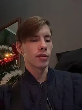 Snapshot of Erick_Wilson chatting on 12-21-25, 05:36 Erick Wilson online show from 12-21-25, 05:36