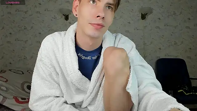 Snapshot of Erick_Wilson chatting on 03-26-26, 06:52 Erick Wilson online show from 03-26-26, 06:52