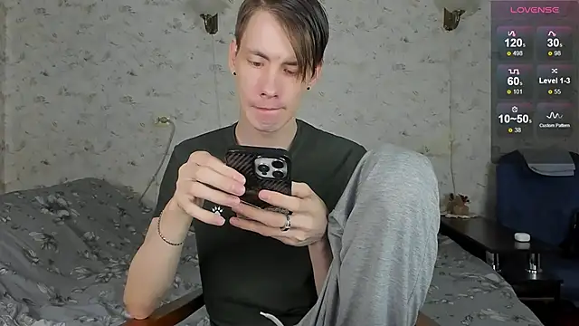 Snapshot of Erick_Wilson chatting on 04-18-26, 11:14 Erick Wilson online show from 04-18-26, 11:14