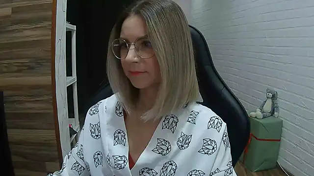 IceMayes online show from 04-04-26, 08:23