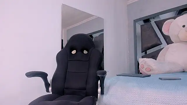 Snapshot of ElektraBomdans chatting on 03-15-26, 04:18 ElektraBomdans online show from 03-15-26, 04:18