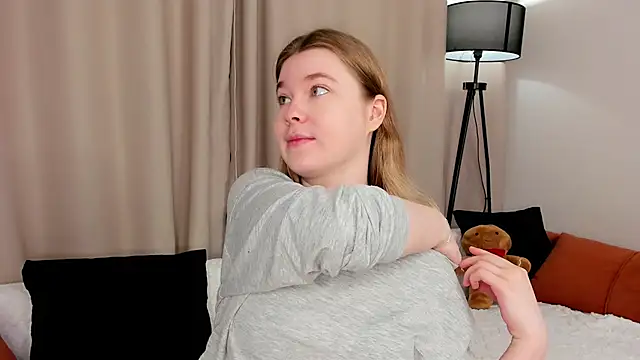 MaraaSwan online show from 04-14-26, 02:17