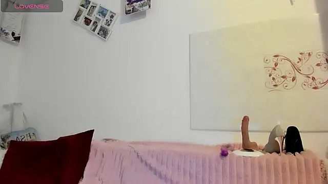 Snapshot of EVELYNA88 chatting on 07-19-26, 05:49 EVELYNA88 online show from 07-19-26, 05:49