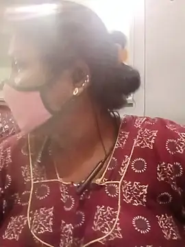 Snapshot of tamilkaviya431 chatting on 06-14-26, 05:31 tamilkaviya431 online show from 06-14-26, 05:31