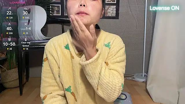xiaosu22 online show from 04-30-26, 01:56