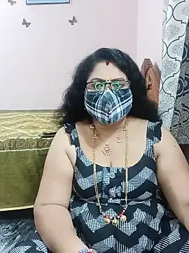 Snapshot of Kannadasexywifes chatting on 06-11-26, 05:11 Kannadasexywifes online show from 06-11-26, 05:11