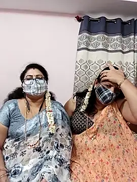 Snapshot of Kannadasexywifes chatting on 07-01-26, 12:18 Kannadasexywifes online show from 07-01-26, 12:18