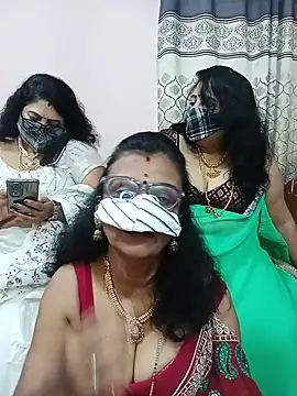 Snapshot of Kannadasexywifes chatting on 07-11-26, 07:22 Kannadasexywifes online show from 07-11-26, 07:22