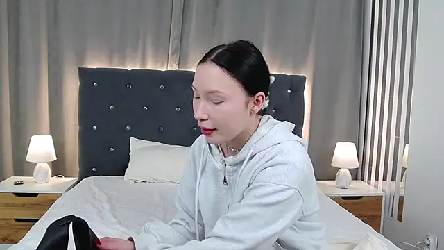 VikkyVonn online show from 03-15-26, 10:43