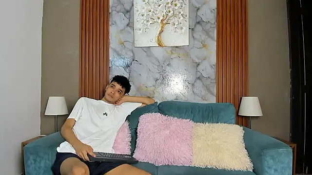 YOUNG BOYS HELL online show from 03-18-26, 01:20