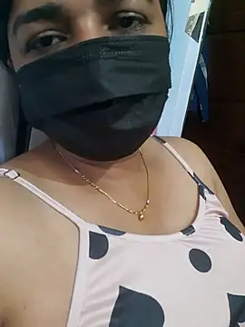 Snapshot of Tamil_Luckly_girl chatting on 03-31-26, 08:48 Tamil Luckly girl online show from 03-31-26, 08:48