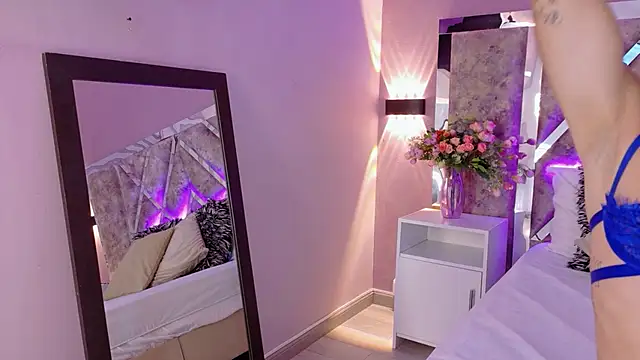 Snapshot of PerlaRogerss_ chatting on 03-22-26, 10:29 PerlaRogerss online show from 03-22-26, 10:29