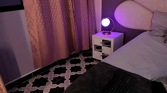 Snapshot of PerlaRogerss_ chatting on 03-29-26, 10:48 PerlaRogerss online show from 03-29-26, 10:48