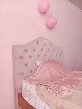 kiki milu online show from 03-12-26, 02:23