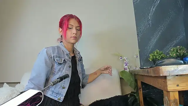 Snapshot of Jasmine_Starr_ chatting on 06-11-26, 12:19 Jasmine Starr online show from 06-11-26, 12:19