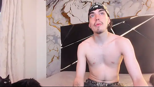 Couple In Heat online show from 03-28-26, 07:46