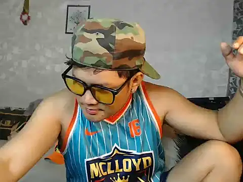 adorableasianboy69 online show from 06-26-26, 08:30
