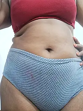 Queen Saara online show from 03-26-26, 06:19