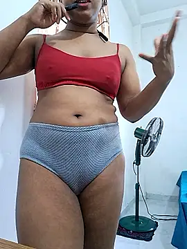 Queen Saara online show from 04-09-26, 04:12