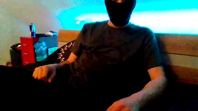 Snapshot of Blackklu chatting on 03-28-26, 12:54 Blackklu online show from 03-28-26, 12:54