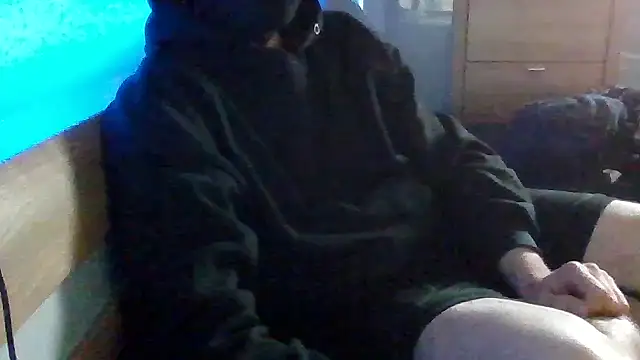 Snapshot of Blackklu chatting on 03-29-26, 03:45 Blackklu online show from 03-29-26, 03:45