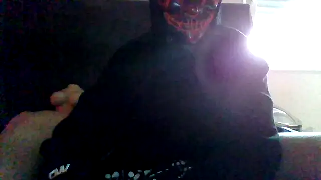 Snapshot of Blackklu chatting on 03-31-26, 03:34 Blackklu online show from 03-31-26, 03:34