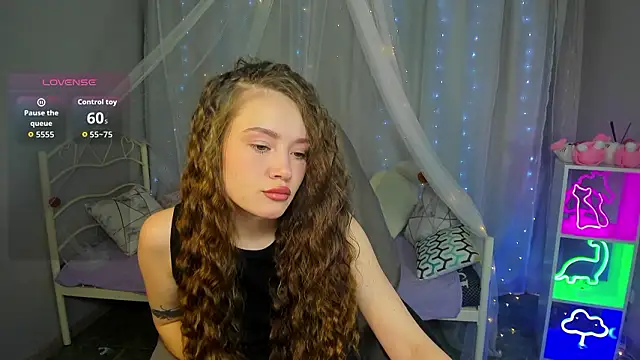 Snapshot of AshleyGlover chatting on 02-21-26, 08:04 AshleyGlover online show from 02-21-26, 08:04