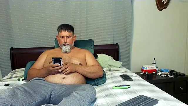 Snapshot of Brownmagic48 chatting on 05-27-26, 03:25 Brownmagic48 online show from 05-27-26, 03:25