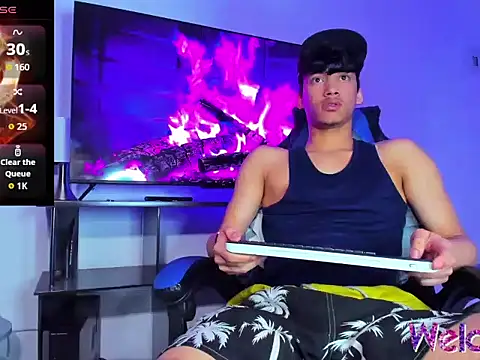 Snapshot of Lyam_Russo chatting on 03-10-26, 05:56 Lyam Russo online show from 03-10-26, 05:56