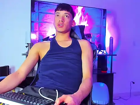 Snapshot of Lyam_Russo chatting on 03-17-26, 05:22 Lyam Russo online show from 03-17-26, 05:22