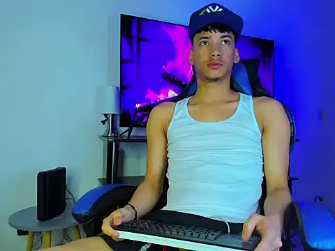 Snapshot of Lyam_Russo chatting on 03-20-26, 06:51 Lyam Russo online show from 03-20-26, 06:51