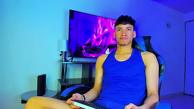 Snapshot of Lyam_Russo chatting on 03-22-26, 05:00 Lyam Russo online show from 03-22-26, 05:00