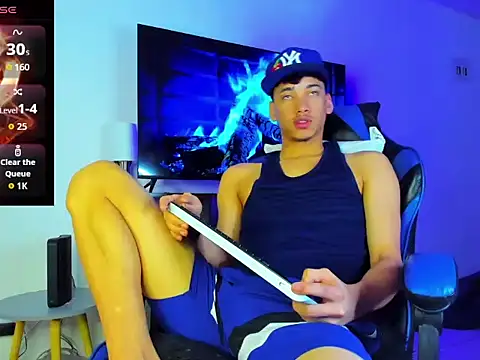 Snapshot of Lyam_Russo chatting on 03-26-26, 08:42 Lyam Russo online show from 03-26-26, 08:42