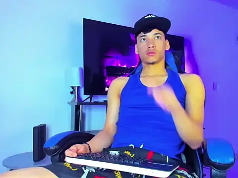 Snapshot of Lyam_Russo chatting on 03-31-26, 08:26 Lyam Russo online show from 03-31-26, 08:26