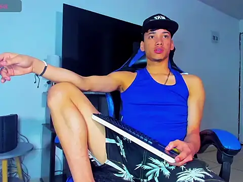 Snapshot of Lyam_Russo chatting on 04-09-26, 05:07 Lyam Russo online show from 04-09-26, 05:07