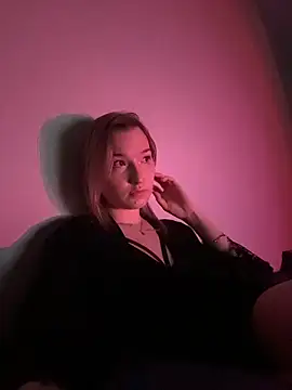 EmmaTurners online show from 03-06-26, 06:37