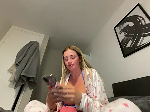 jadey19x online show from 02-19-26, 06:59