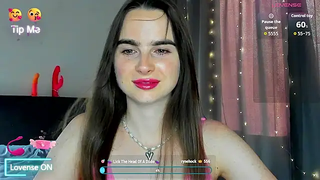 Snapshot of megann_fox2 chatting on 07-04-26, 04:35 megann fox2 online show from 07-04-26, 04:35