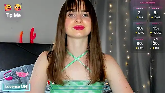 Snapshot of megann_fox2 chatting on 07-08-26, 03:05 megann fox2 online show from 07-08-26, 03:05
