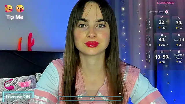 Snapshot of megann_fox2 chatting on 07-12-26, 04:53 megann fox2 online show from 07-12-26, 04:53